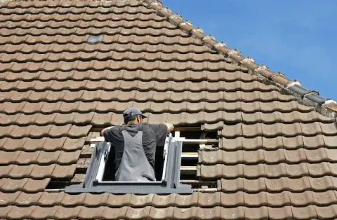 Pose de velux - Lantignié